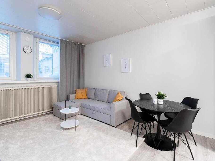 Cozy Roomy Studio Flat Next To Tram Stop @ Kallio Helsinki Exterior photo